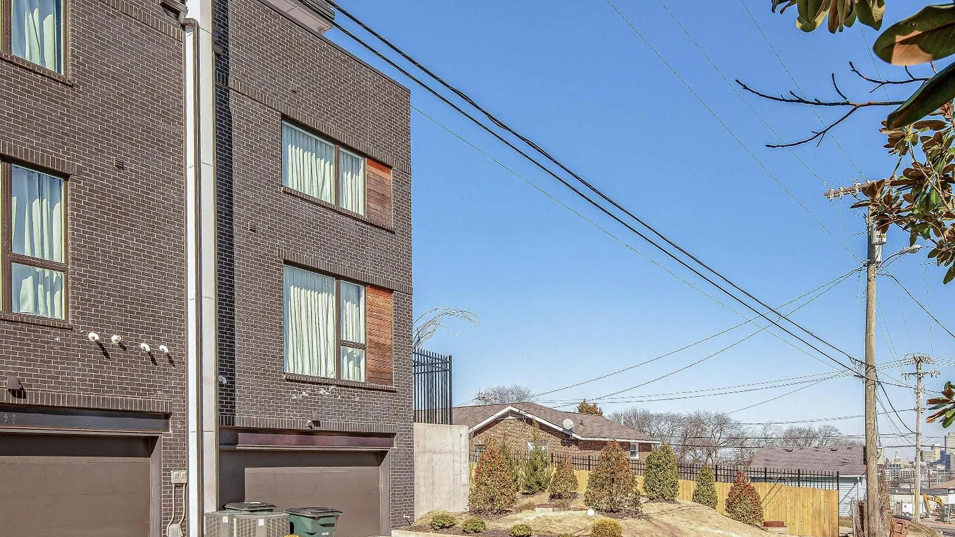 Spectacular Double Rooftop Home 7 Mins To Broadway Nashville